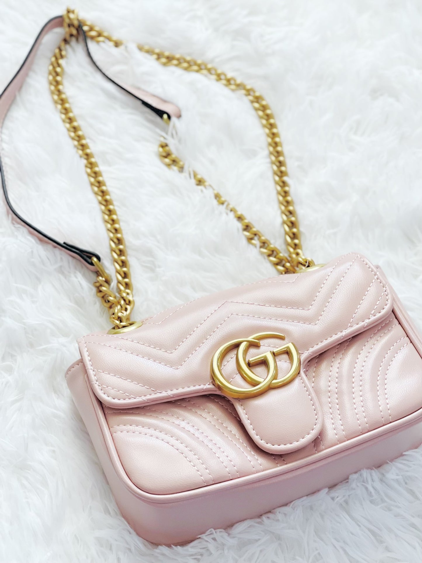 Glamorous Pink GG Marmont Shoulder Bag
